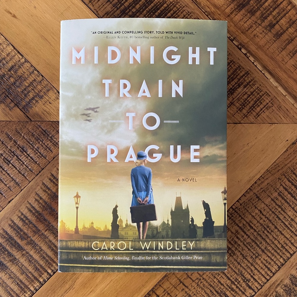 📚3/15$📚 Midnight Train to Prague